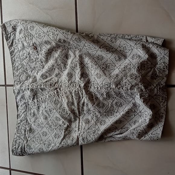 Blue Sol Men's Beige w Tan Skulls Diamond Print sz 38 - Picture 9 of 15